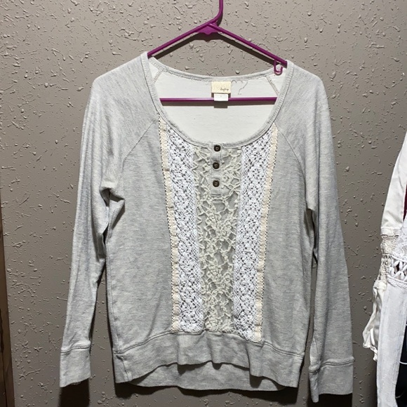 Daytrip Sweaters - Daytrip lacy sweater